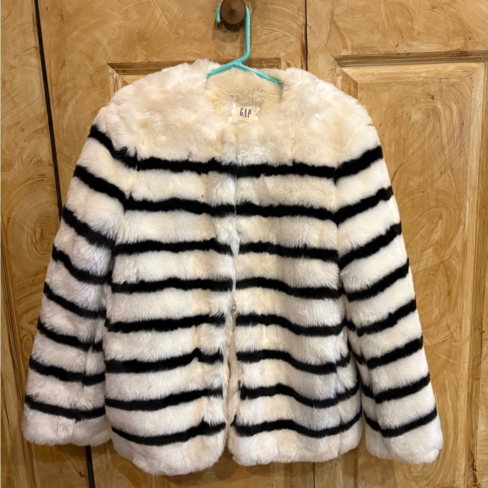 GAP Women’s Black and White Faux Fur Jacket SZ M